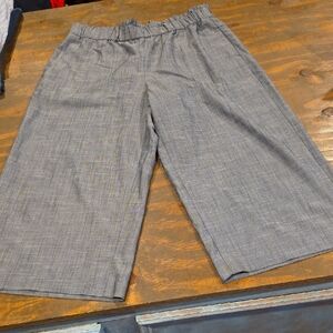 Ann Taylor Wide Leg Cropped Pants in Gray